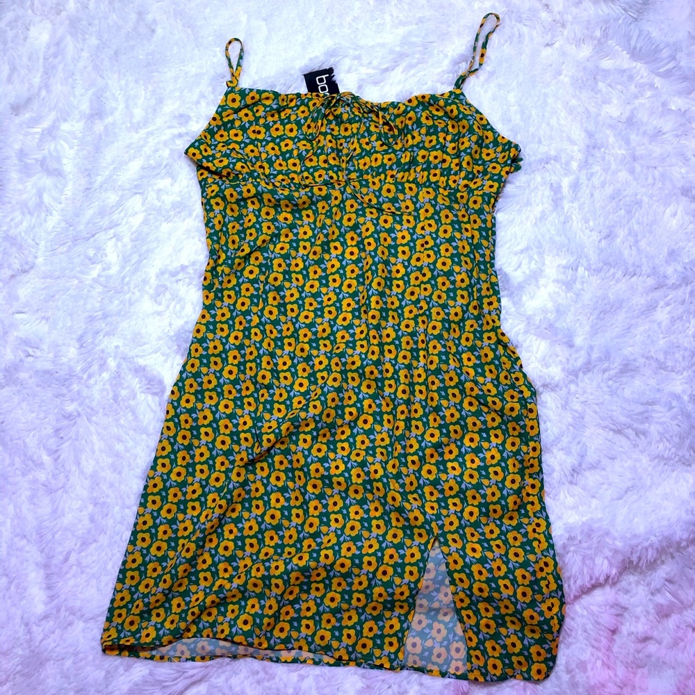 BOOHOO floral dress Size 10